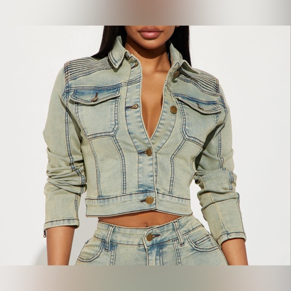 Women’s Fashion Nova Getting Heated Denim Moto Jacket Light Wash Size Medium M